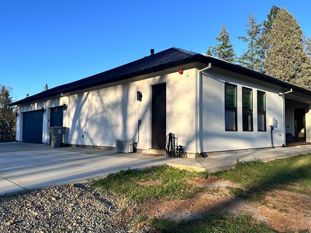 578 Greenwood Dr, Meadow Vista, CA 95722