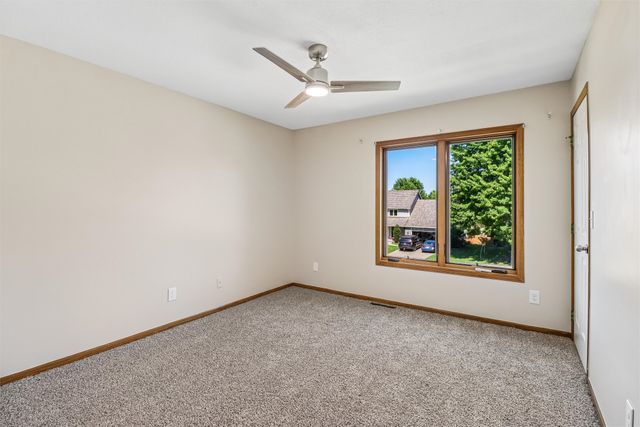 2150 NW 138th Street, Clive, IA 50325