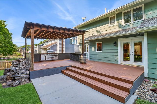 2150 NW 138th Street, Clive, IA 50325