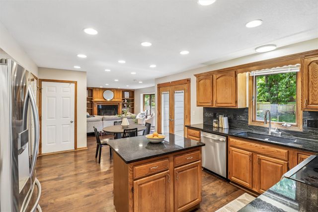 2150 NW 138th Street, Clive, IA 50325