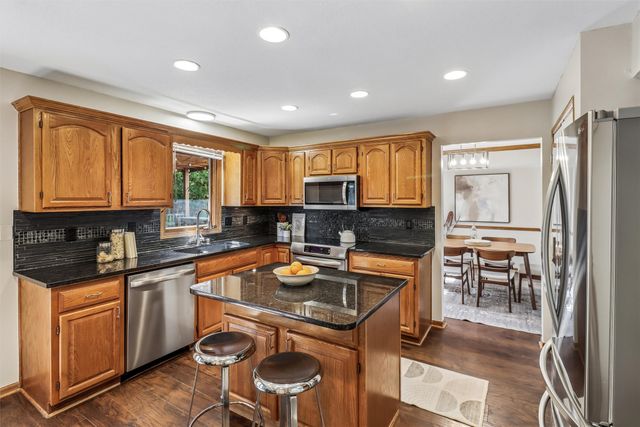 2150 NW 138th Street, Clive, IA 50325