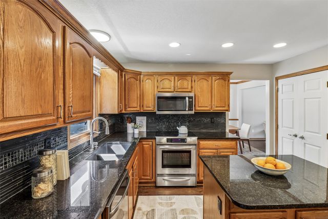 2150 NW 138th Street, Clive, IA 50325