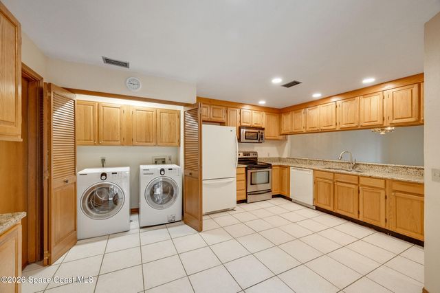 1214 Island Green Drive NE B3-9, Palm Bay, FL 32905
