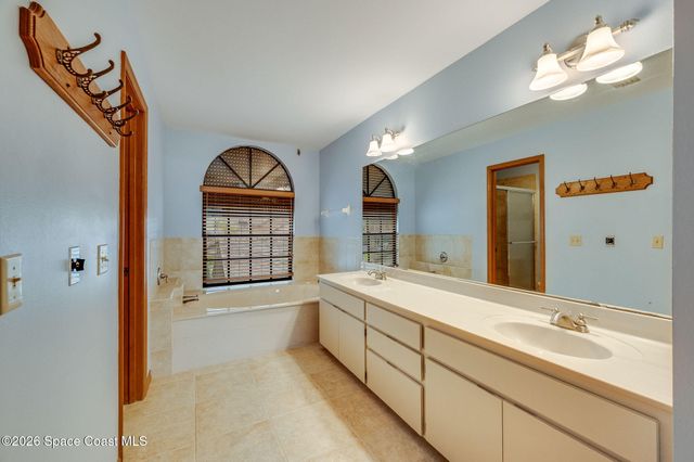 1214 Island Green Drive NE B3-9, Palm Bay, FL 32905