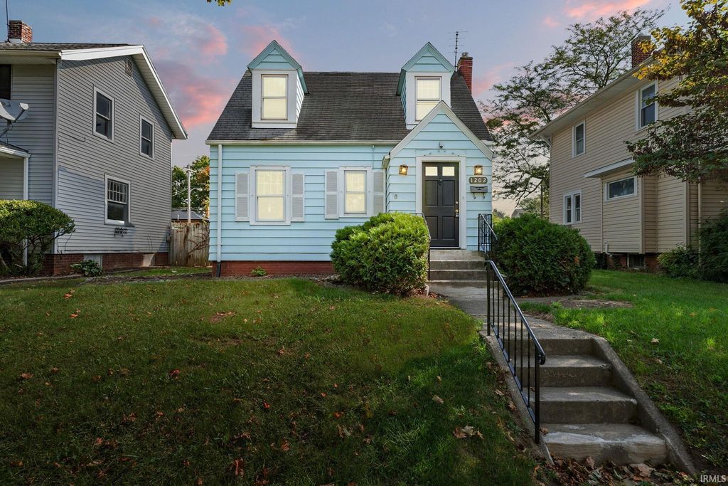 1202 N Anthony Boulevard, Fort Wayne, IN 46805