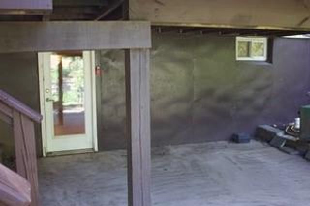 1402 SW Peggy Circle, Lee's Summit, MO 64081