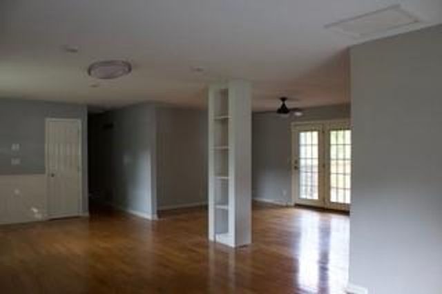 1402 SW Peggy Circle, Lee's Summit, MO 64081