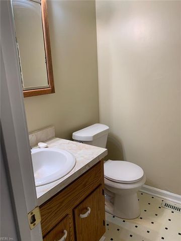 2522 Drum Creek RD, Chesapeake, VA 23321