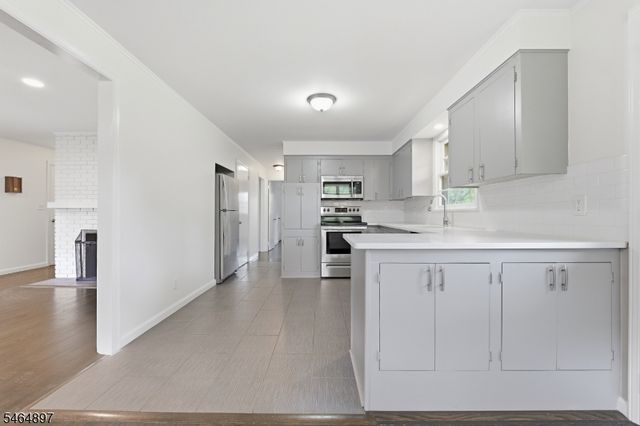50 Hunters Ln, Sparta Twp., NJ 07871