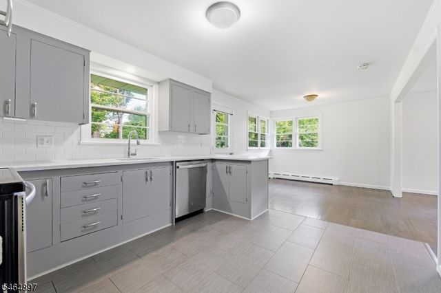 50 Hunters Ln, Sparta Twp., NJ 07871