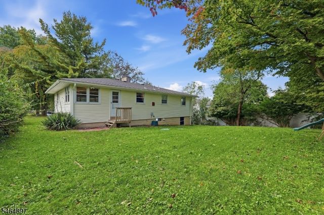 50 Hunters Ln, Sparta Twp., NJ 07871