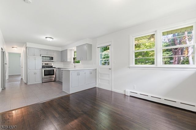 50 Hunters Ln, Sparta Twp., NJ 07871