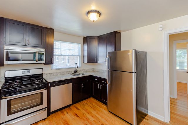 4262 W Nelson Street 1, Chicago, IL 60641