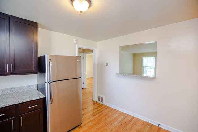 4262 W Nelson Street 1, Chicago, IL 60641