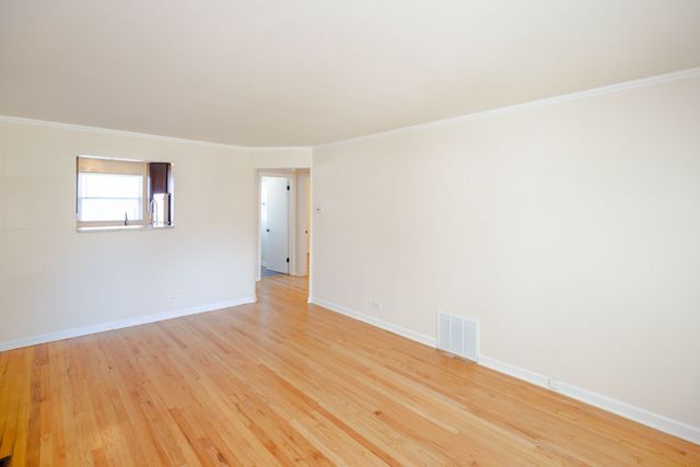 4262 W Nelson Street 1, Chicago, IL 60641