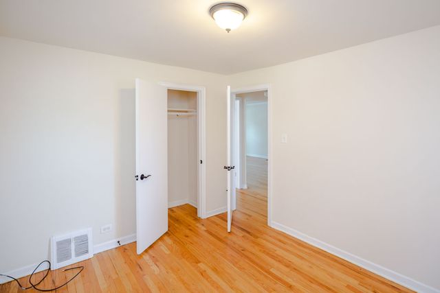 4262 W Nelson Street 1, Chicago, IL 60641