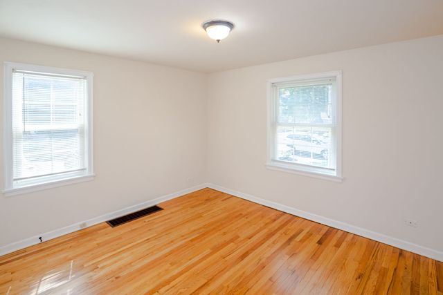 4262 W Nelson Street 1, Chicago, IL 60641
