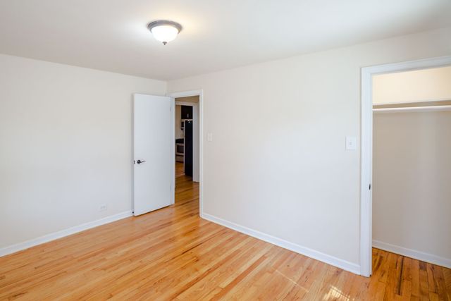 4262 W Nelson Street 1, Chicago, IL 60641