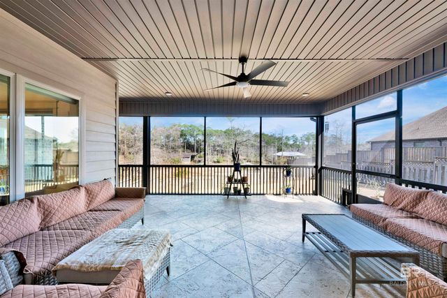 9492 Neumann Drive, Elberta, AL 36530