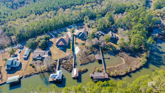 9492 Neumann Drive, Elberta, AL 36530