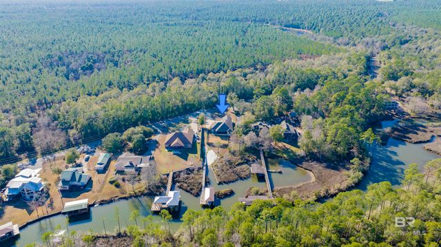 9492 Neumann Drive, Elberta, AL 36530