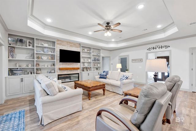 9492 Neumann Drive, Elberta, AL 36530