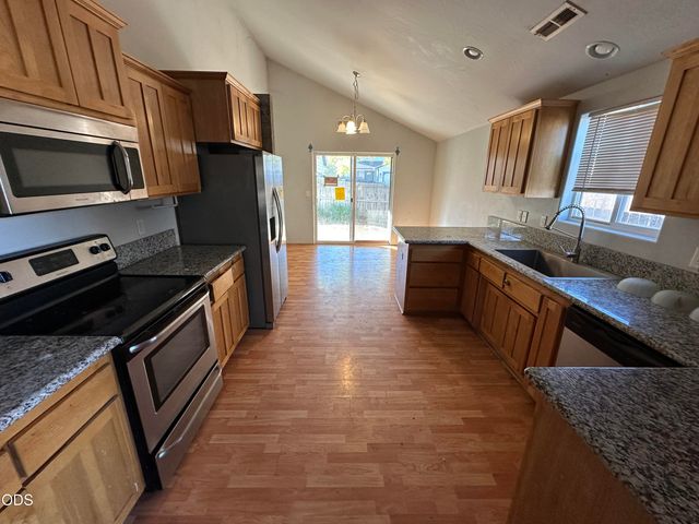 1063 Katie Mae Drive, Medford, OR 97501