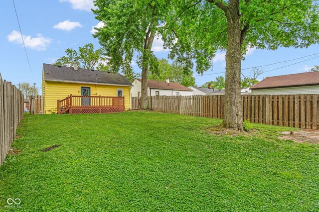 246 N 6th Avenue, Beech Grove, IN 46107