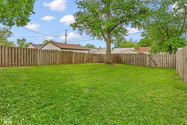 246 N 6th Avenue, Beech Grove, IN 46107