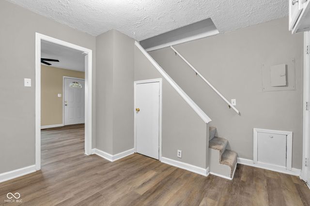 246 N 6th Avenue, Beech Grove, IN 46107