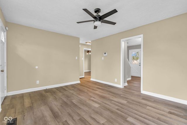 246 N 6th Avenue, Beech Grove, IN 46107