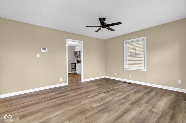 246 N 6th Avenue, Beech Grove, IN 46107