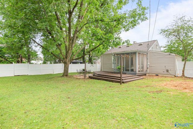 2039 Vanderbilt Drive SW, Huntsville, AL 35801