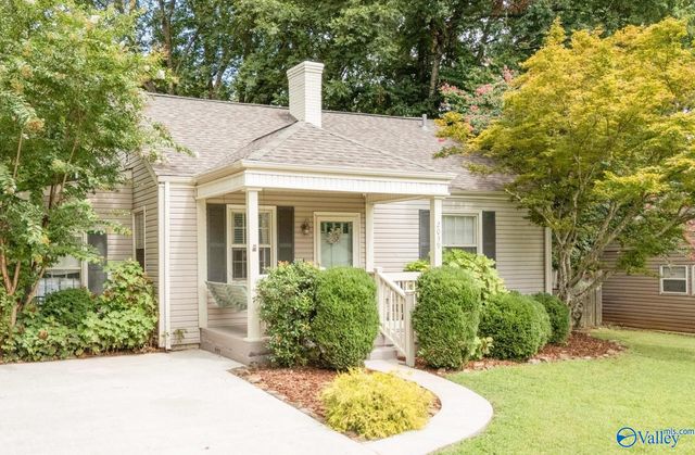 2039 Vanderbilt Drive SW, Huntsville, AL 35801