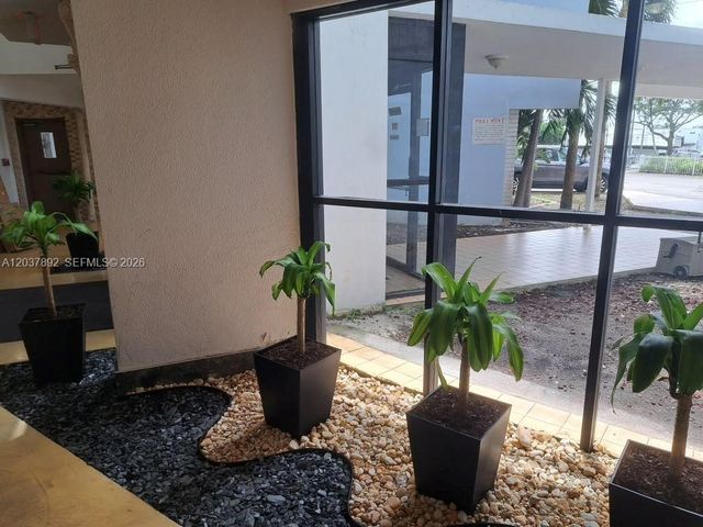 2025 NE 164 307 307, North Miami Beach, FL 33162