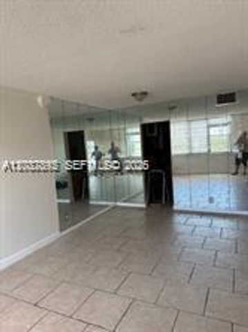 2025 NE 164 307 307, North Miami Beach, FL 33162