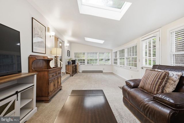11937 BAYSWATER RD, Gaithersburg, MD 20878