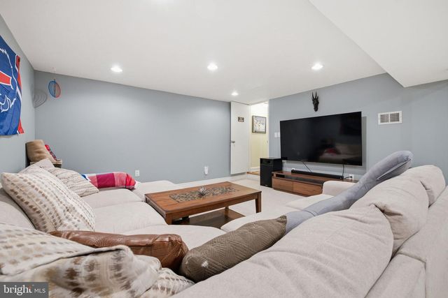 11937 BAYSWATER RD, Gaithersburg, MD 20878