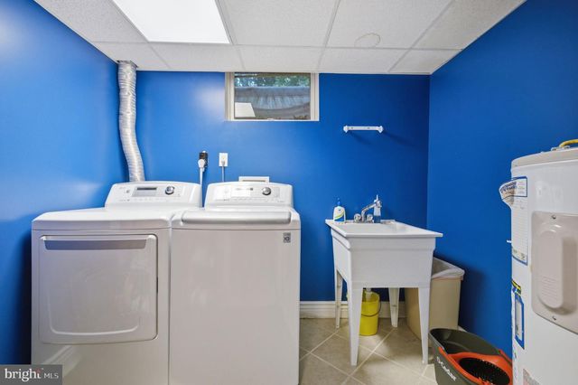 11937 BAYSWATER RD, Gaithersburg, MD 20878
