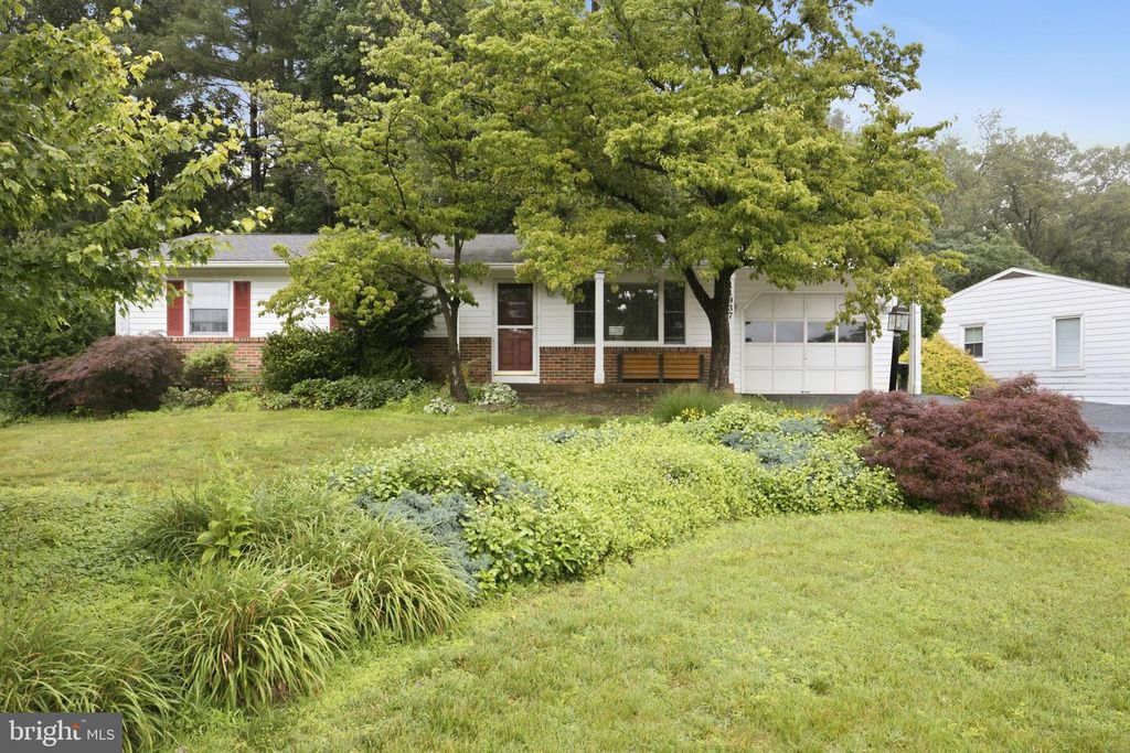 11937 BAYSWATER RD, Gaithersburg, MD 20878