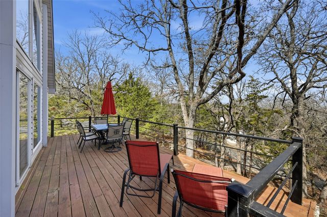 102 Hacienda Drive, Pottsboro, TX 75076