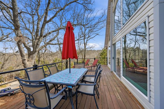 102 Hacienda Drive, Pottsboro, TX 75076