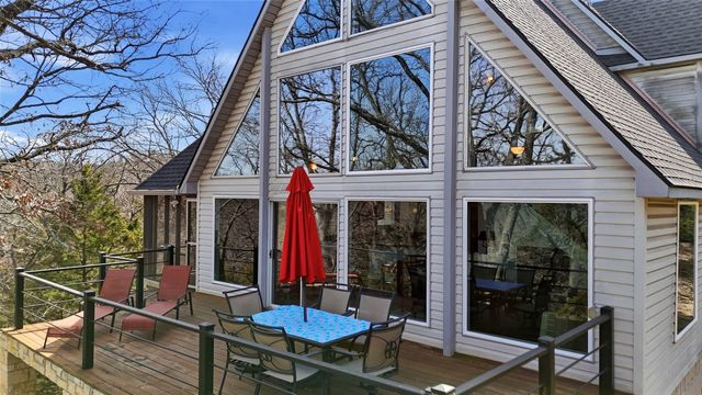 102 Hacienda Drive, Pottsboro, TX 75076