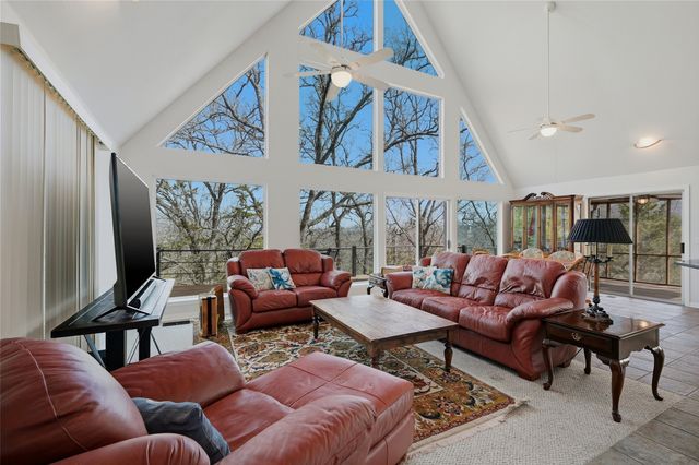 102 Hacienda Drive, Pottsboro, TX 75076