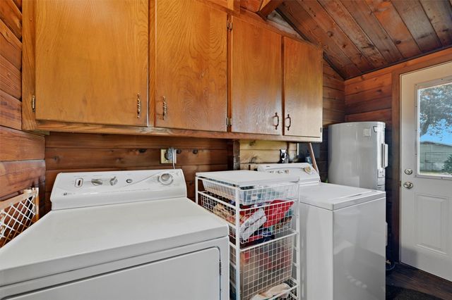 914 Kiowa Drive W, Lake Kiowa, TX 76240