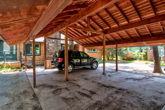 914 Kiowa Drive W, Lake Kiowa, TX 76240
