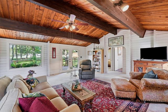 914 Kiowa Drive W, Lake Kiowa, TX 76240