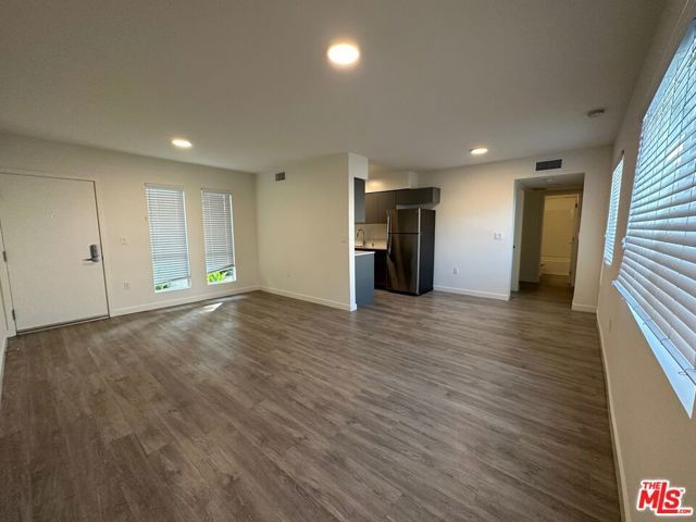 2716 S La Brea Avenue, Los Angeles, CA 90016