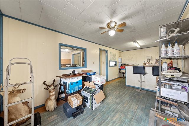201 W Oak Street, West, TX 76691