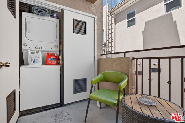 14618 Gilmore Street 4, Los Angeles, CA 91411